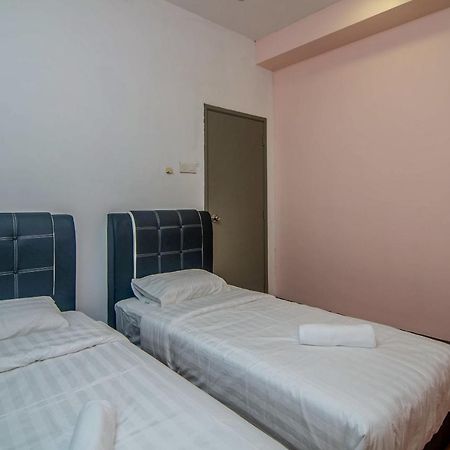 Flora Residence One South By Idealhub Seri Kembangan Eksteriør bilde