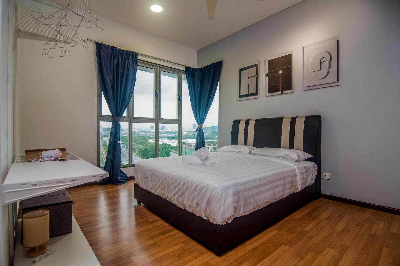 Flora Residence One South By Idealhub Seri Kembangan Eksteriør bilde
