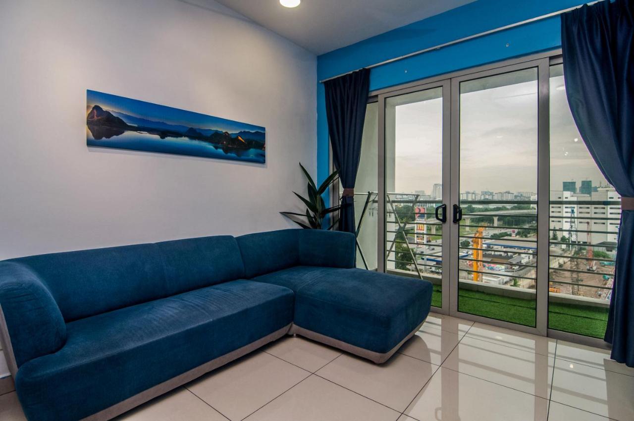 Flora Residence One South By Idealhub Seri Kembangan Eksteriør bilde