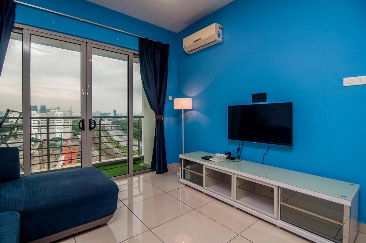 Flora Residence One South By Idealhub Seri Kembangan Eksteriør bilde